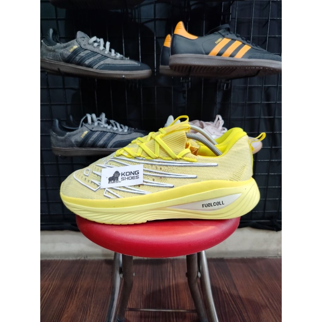 SEPATU RUNNING YELLOW 42