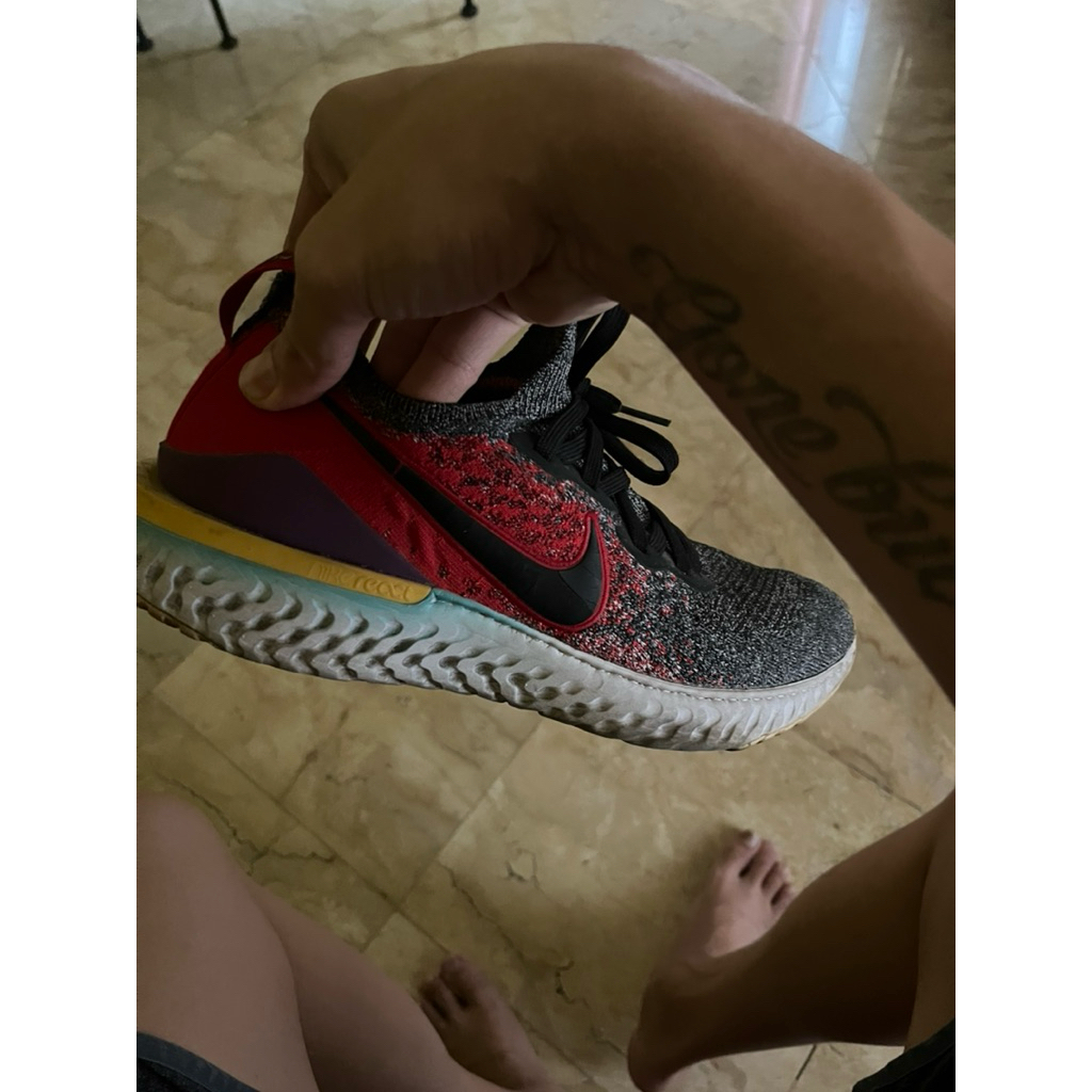 sepatu nike epic react flynit