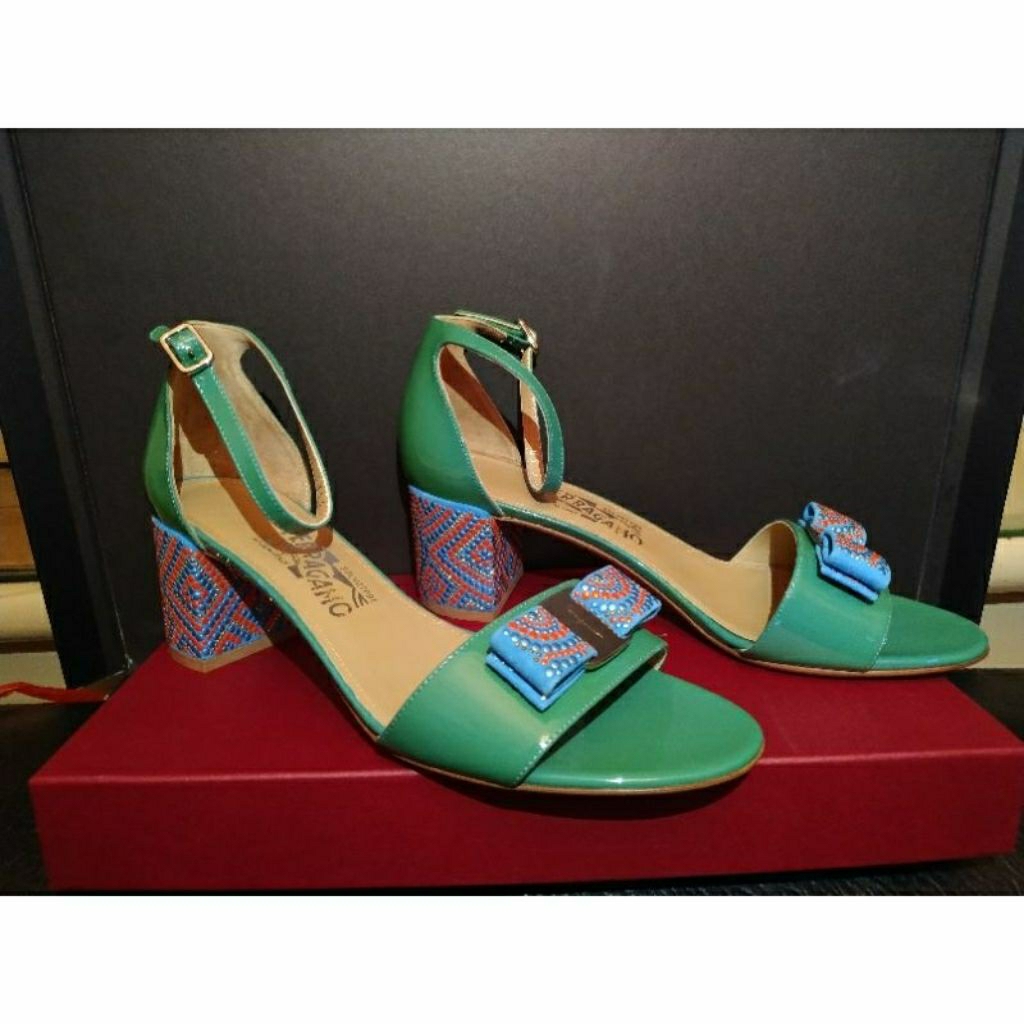 SALFATORE FERRAGAMO GAVINAMOSA AUTHENTIC Sepatu Wanita Branded