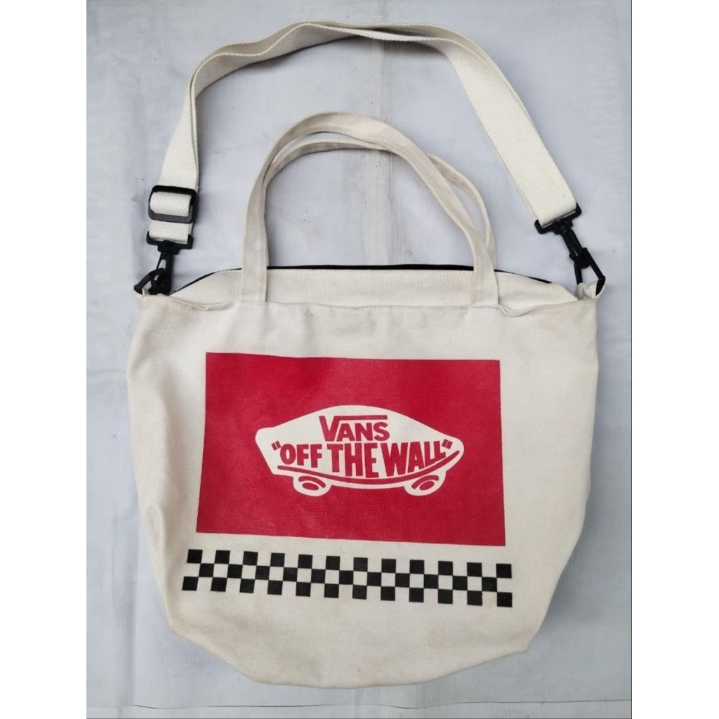 vans off the wall tote bag