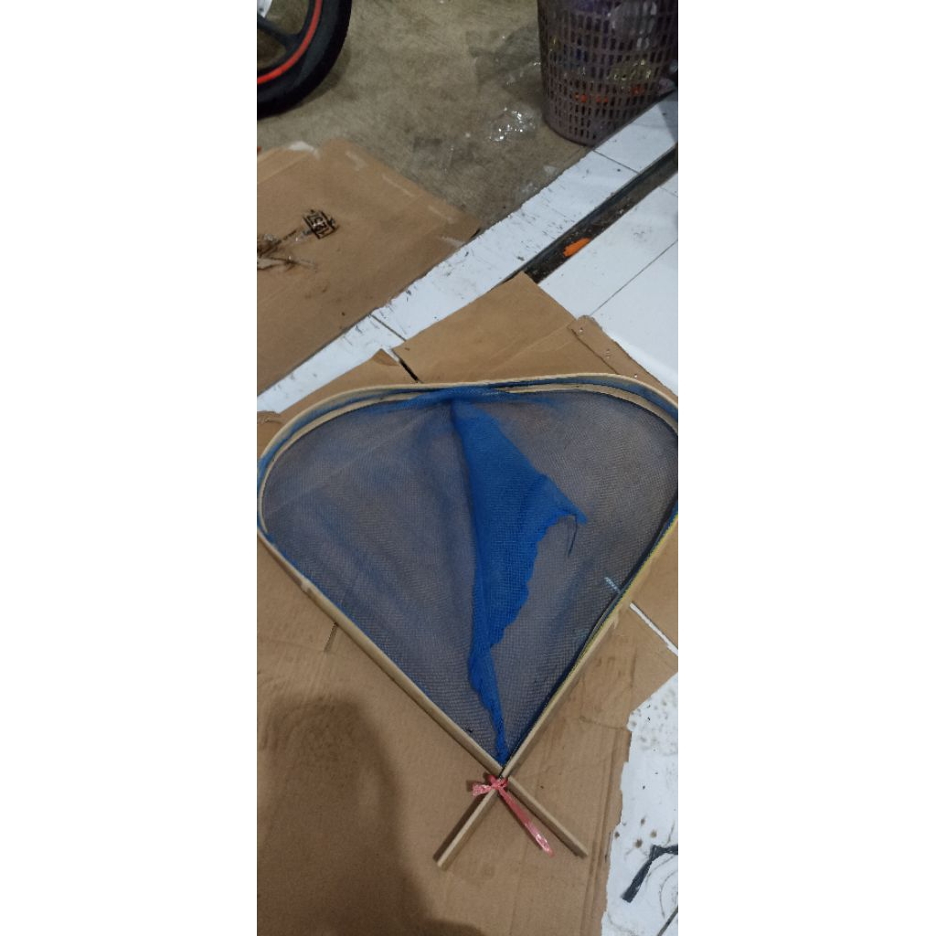 Seser ikan dari Bambu