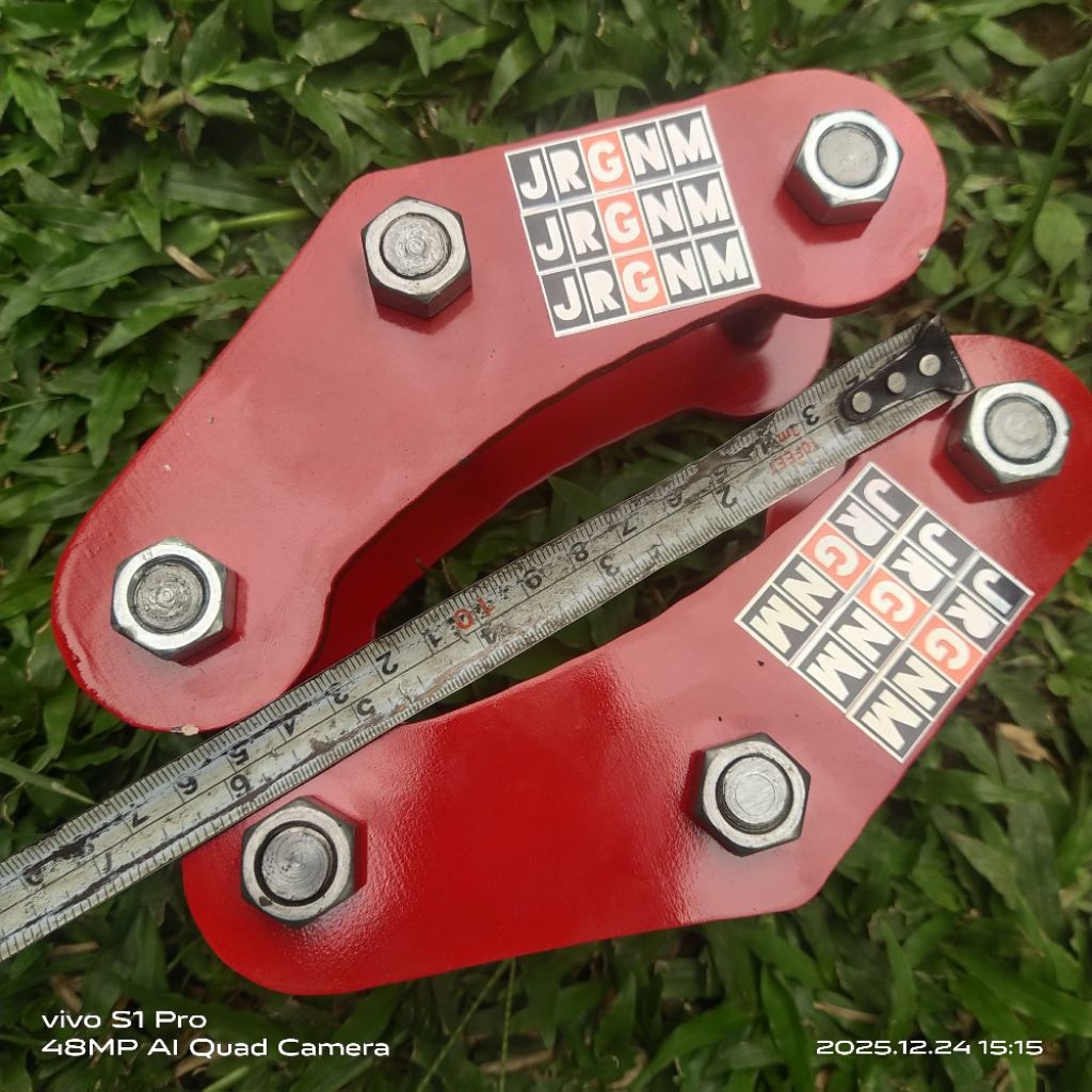 Peninggi body mobil per daun 15 cm universal katana futura carry