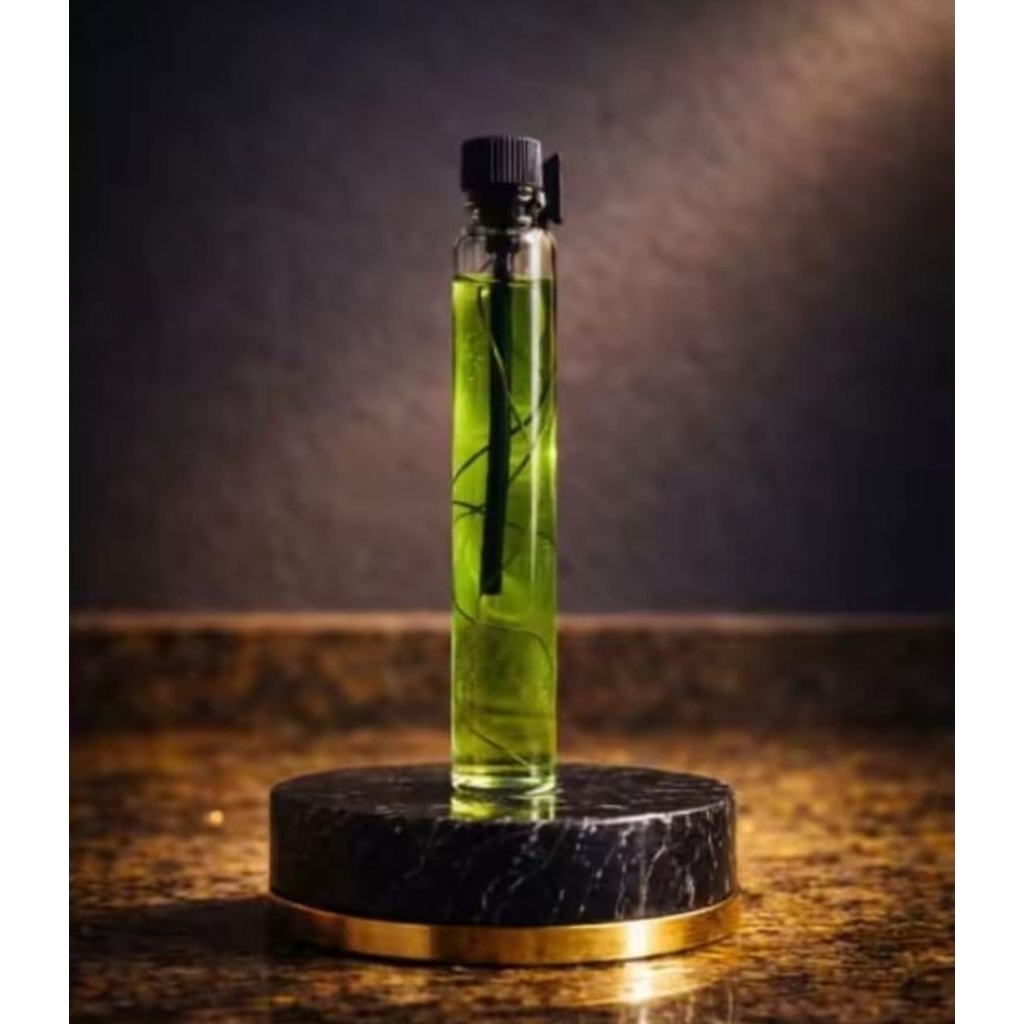 minyak wangi perindu . isi