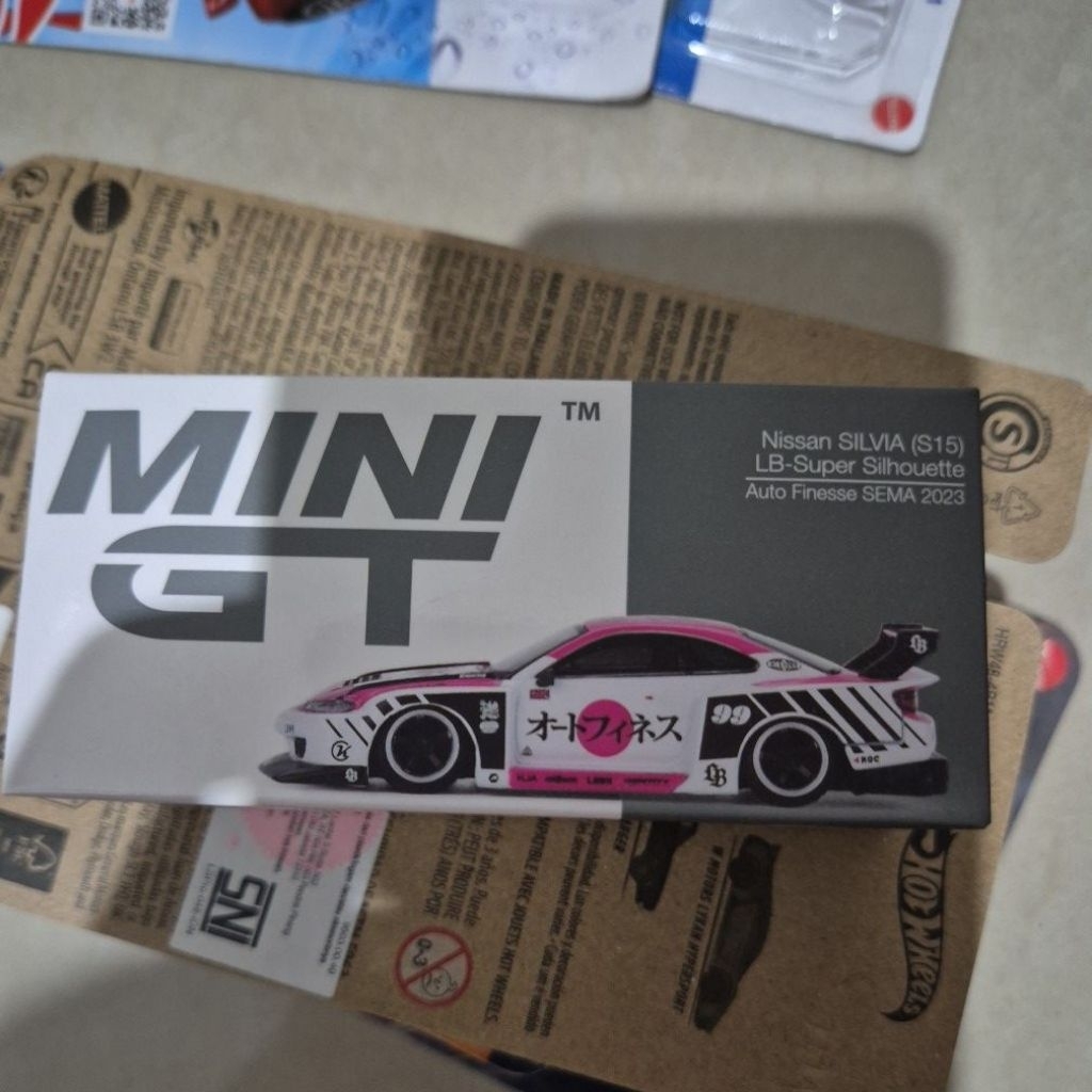 Mini GT Nissan Silvia S15 Auto Finesse