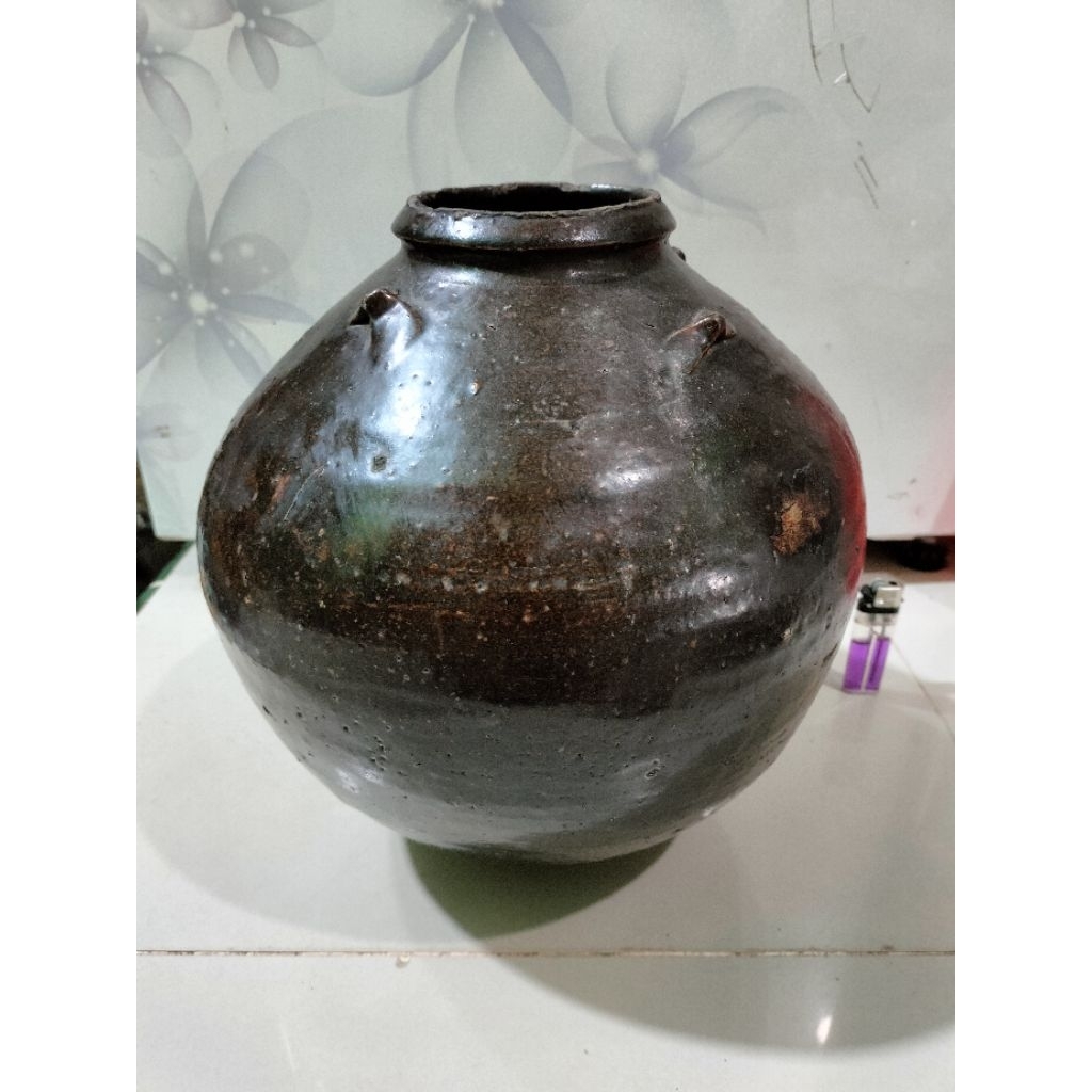 Guci kuno china keramik dinasti song hitam temuan sungai