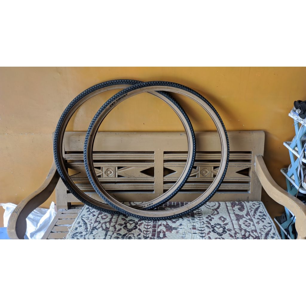 sepasang ban cst tirent 700x40c