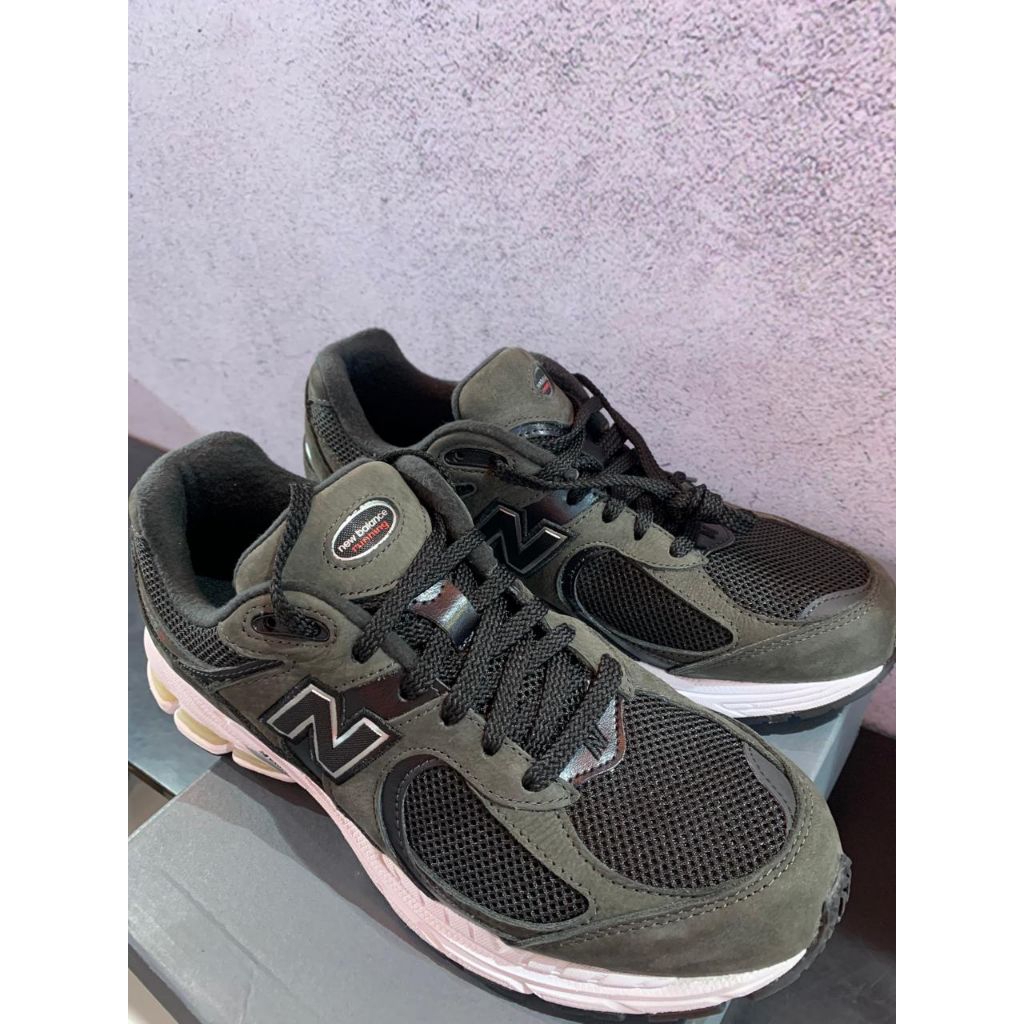 Sepatu NB 2002r original