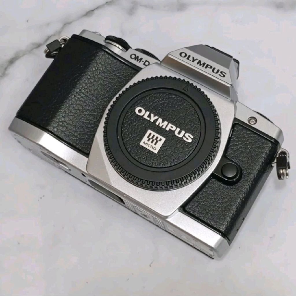OLYMPUS OMD EM5 / EM5 MARK I MULUS MURAH BERGARANSI