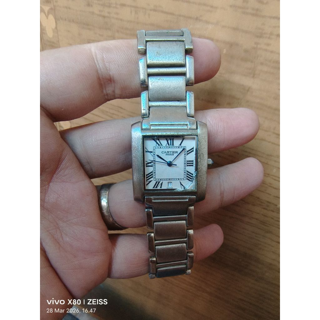 jam Cartier tank