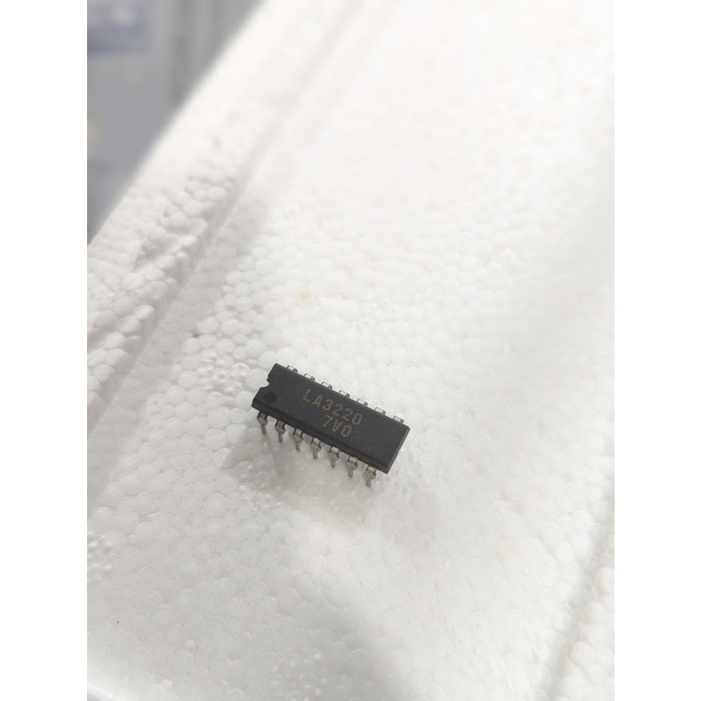 IC LA 3220