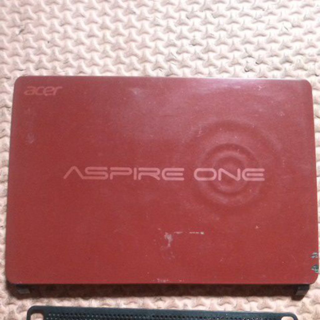 KASING LAPTOP ACER ASPIRE ONE INTEL ATOM