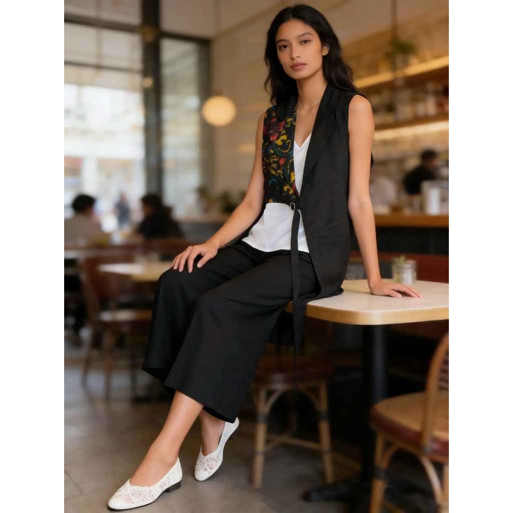 Rompi tenun ikat/lurik