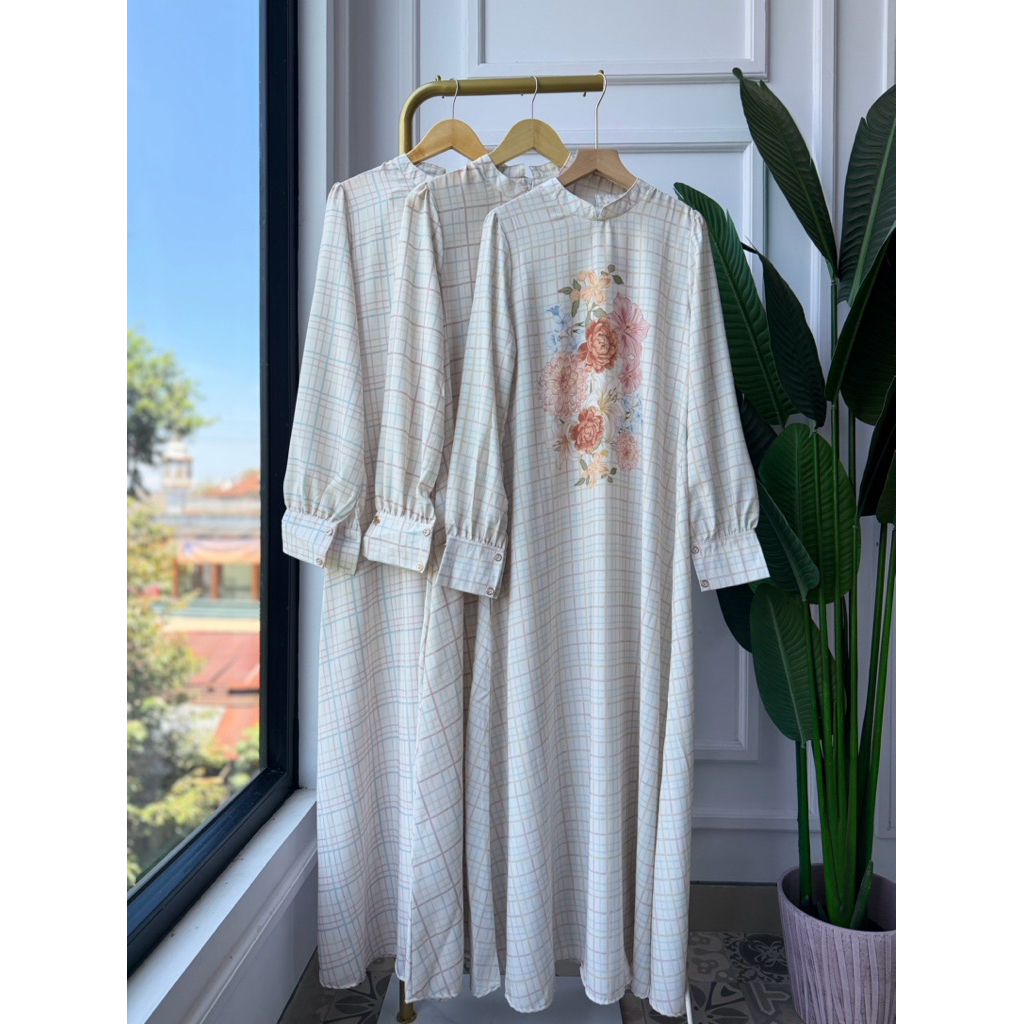 AUDREY DRESS BY DYN CLOTHING