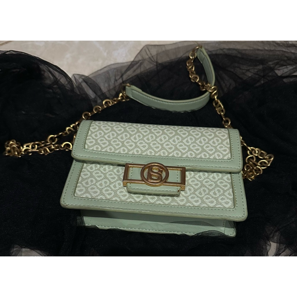 PL izzy sling bag buttonscarves