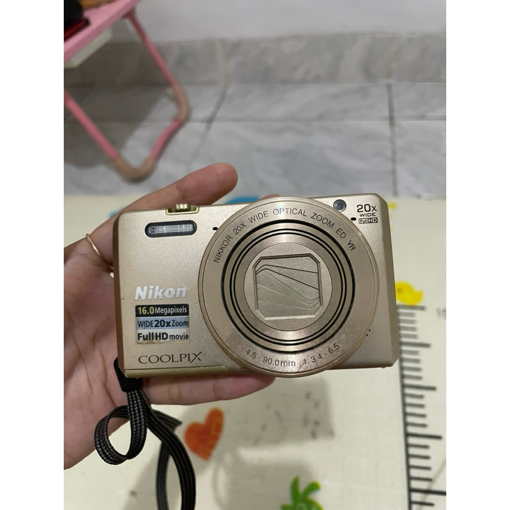 KAMERA NIKON COOLPIX S7000 bekas