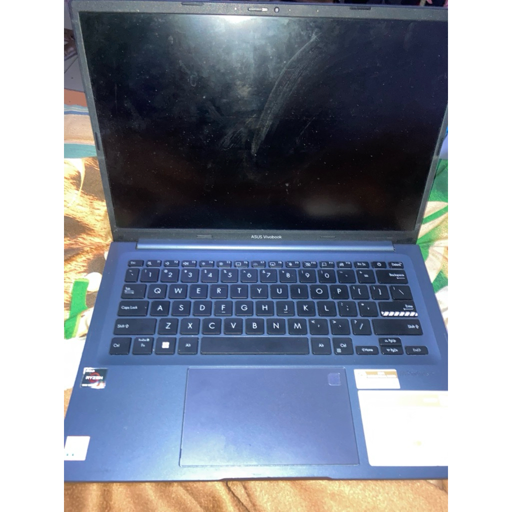 pl Asus vivobook laptop (ryzen 5)