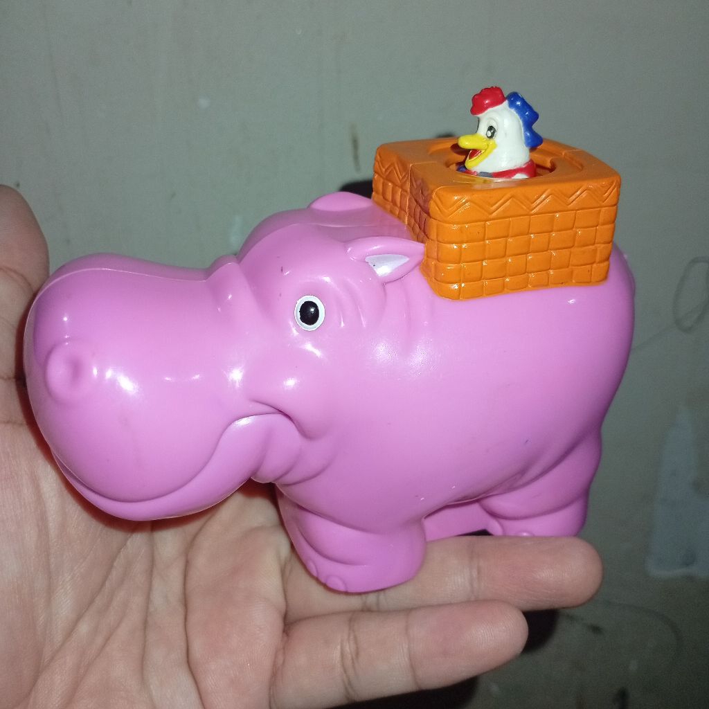 chaki meal toys chaki on Hippo vintage