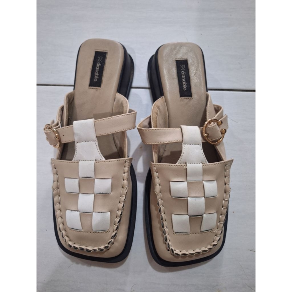Preloved Sandal/Mules Dianable size 40