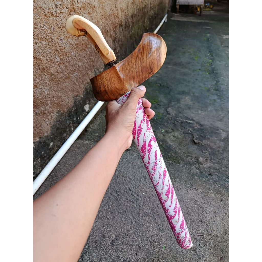 Keris Sengkelat