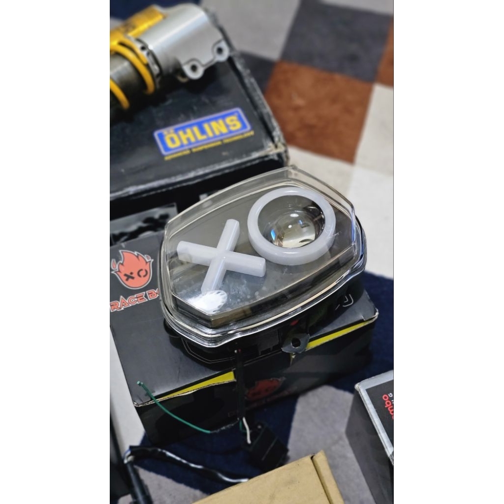 Daymaker Headlamp Raceboy XO untuk Vespa Sprint