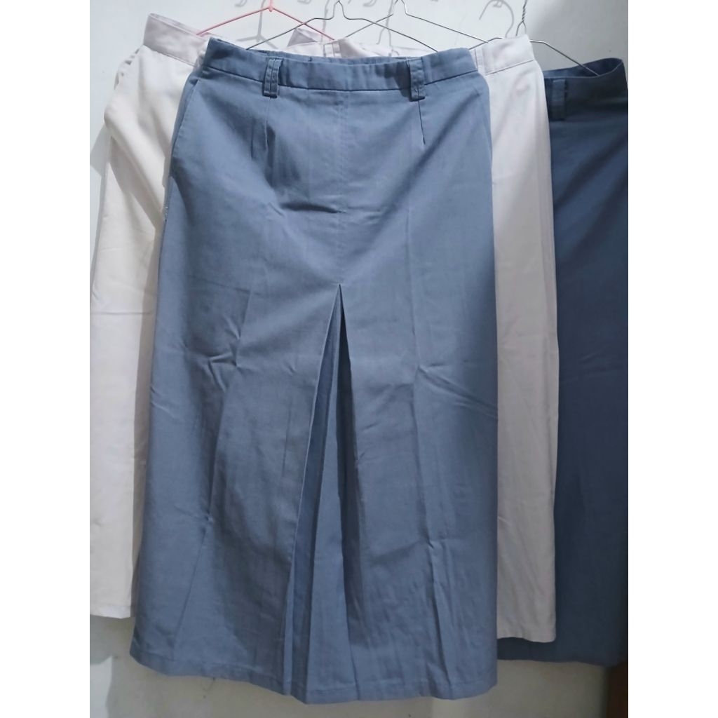 Preloved Rok SMA Ukuran L Rok Span SMA Rok SMA Abu-abu Rok SMA Putih Span Abu-abu Span Putih Prelove
