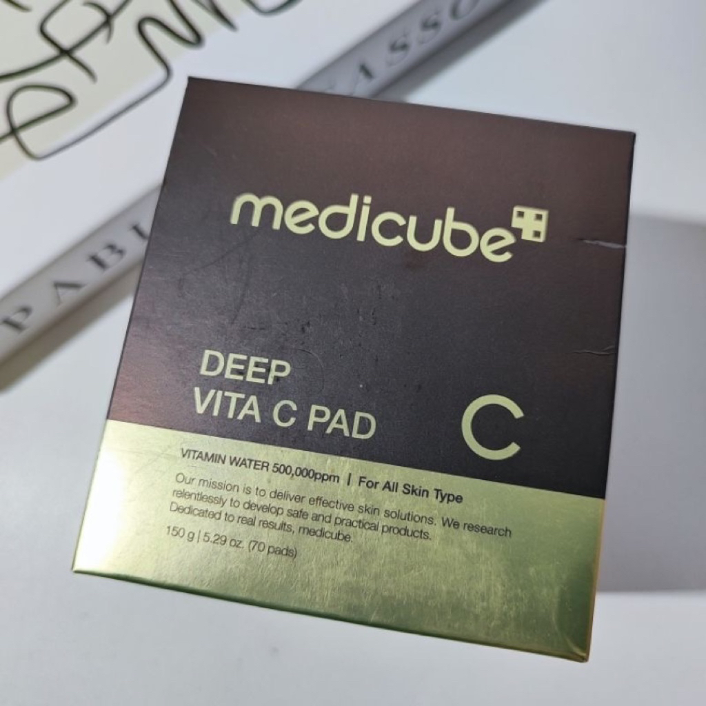 medicube deep vita c pad