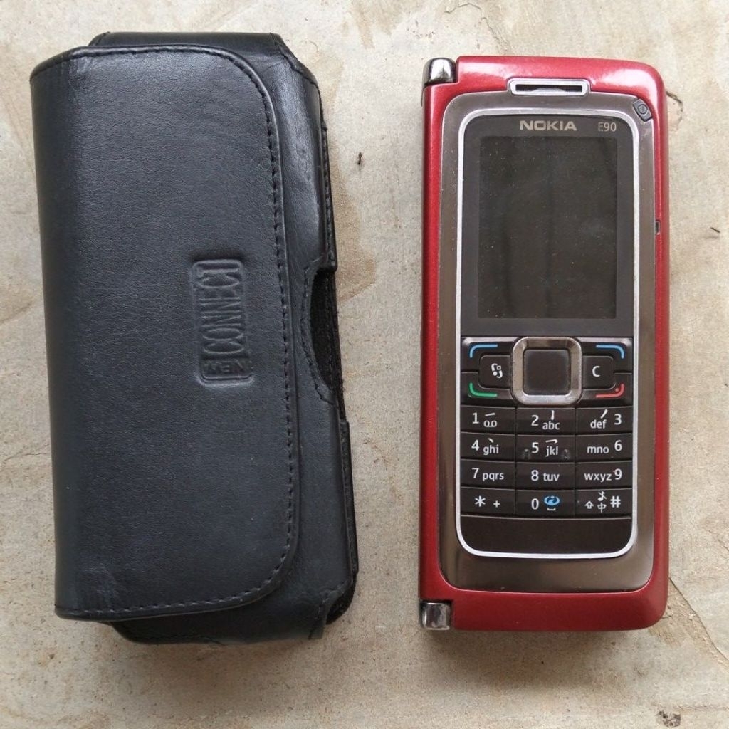 NOKIA E90
