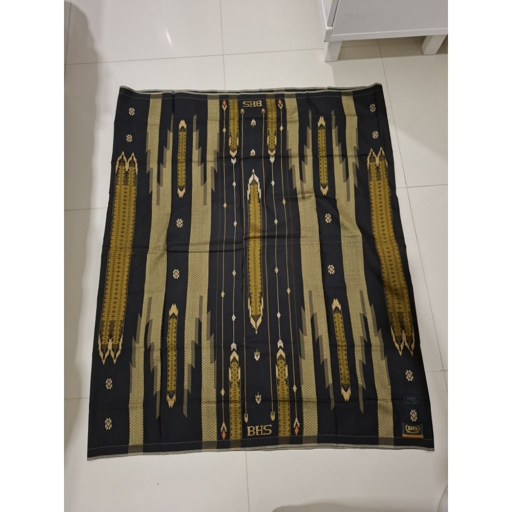 Sarung BHS Spunsilk SGF Hitam Emas Full Sutra