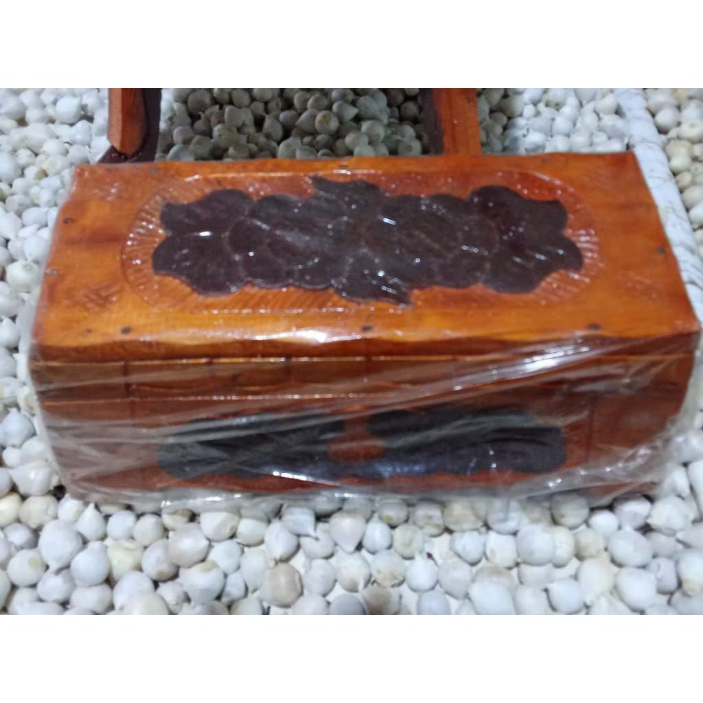 tepak sirih cantik ukir kayu dan corak emas