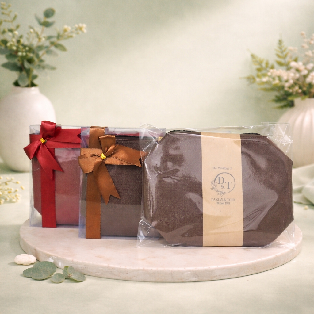Souvenir pouch boxy pernikahan murah aesthetic bahan prada gliter & bottega bisa custom tas kosmetik