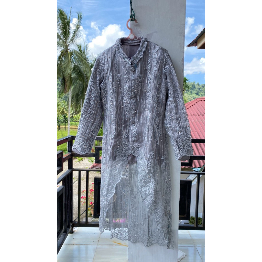 kebaya brokat silver elegance