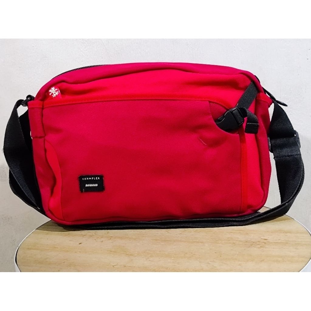 Crumpler Dry Red No 2 Slingbag Shoulderbag