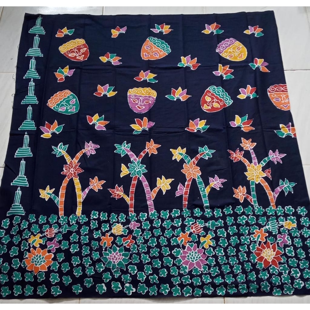 KAIN BATIK TULIS MADURA MOTIF TOPENG HITAM SERAGAM