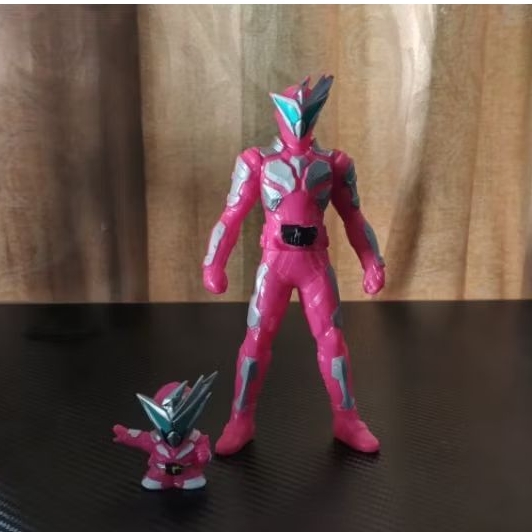 FINGER DOLLS SET RHS 17 CM KAMEN RIDER FLYNG JIN FALCON