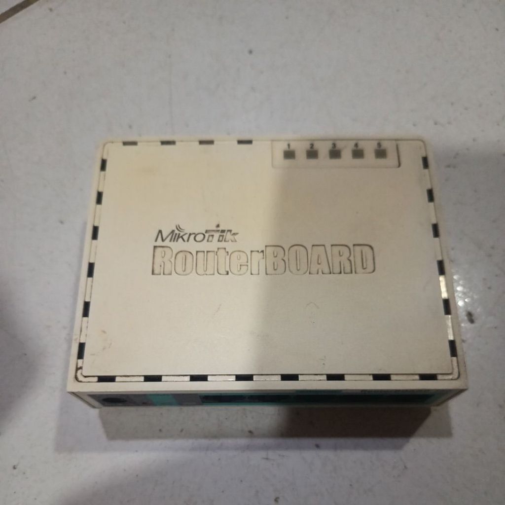 Mikrotik RB750