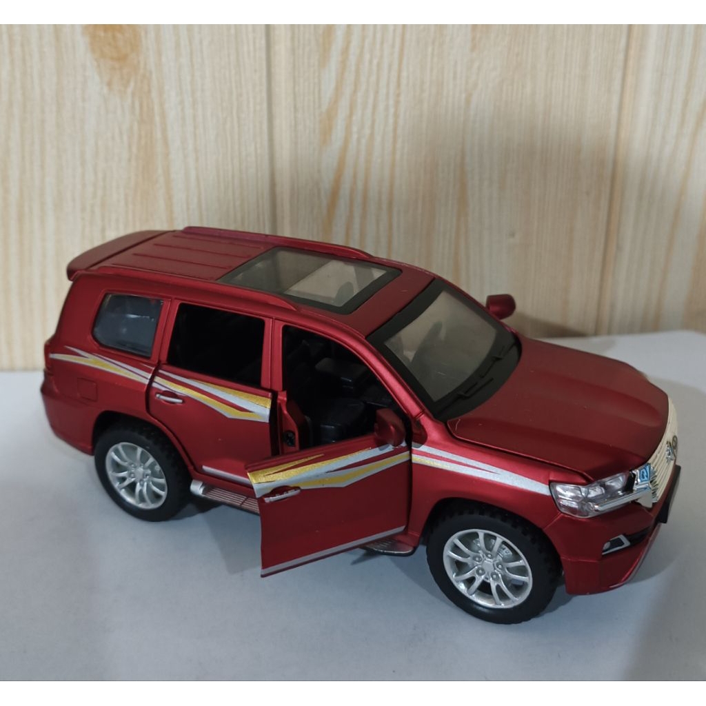 Diecast Toyota Land Cruiser Prado 1:32