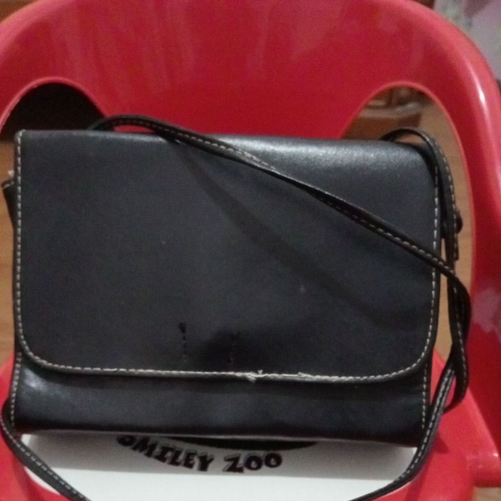 Tas Sling Wanita Monza