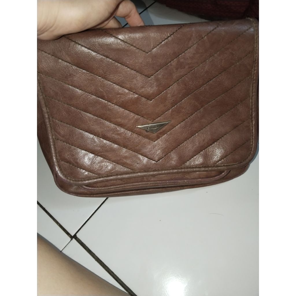 Tas  Slempang Elizabeth