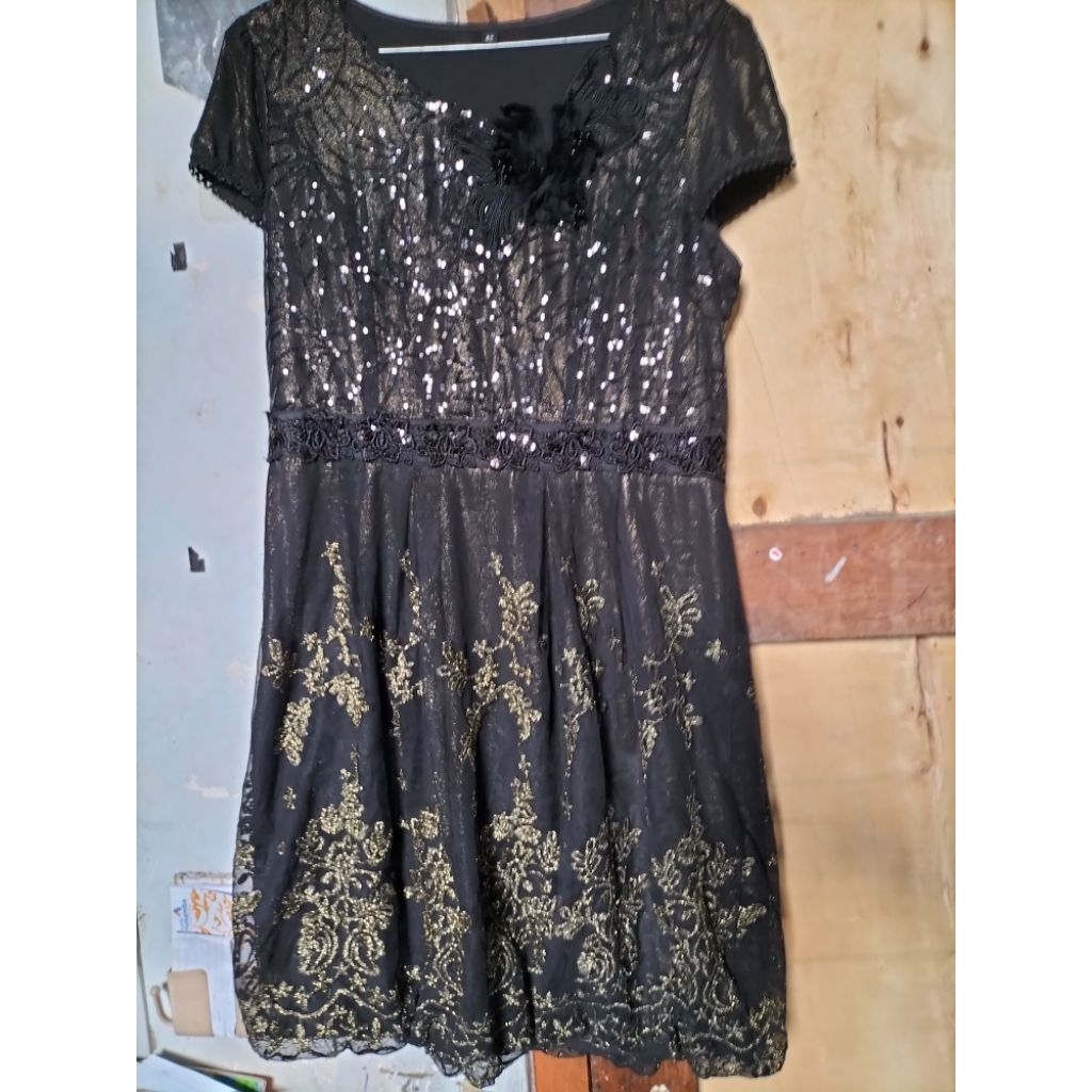 dress brokat brukat Lace bunga flower floral vintage mewah premium elegant korea BKK Bangkok glitter