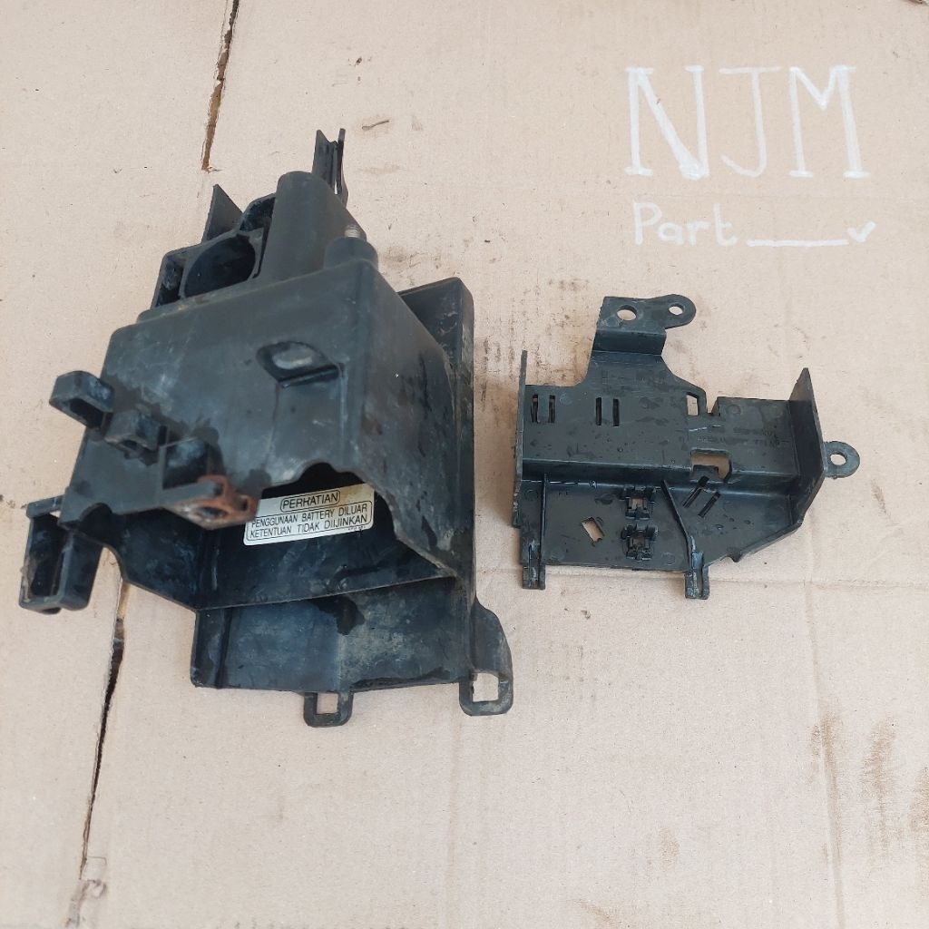 Box Tempat Aki Eccu Baterai Honda Supra GTR Original