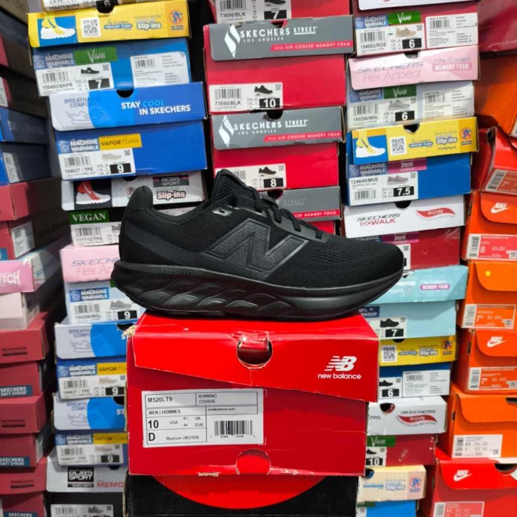 SEPATU LARI PRIA  NB 520 fullblack cocok untuk kantoran dan anak sekolah