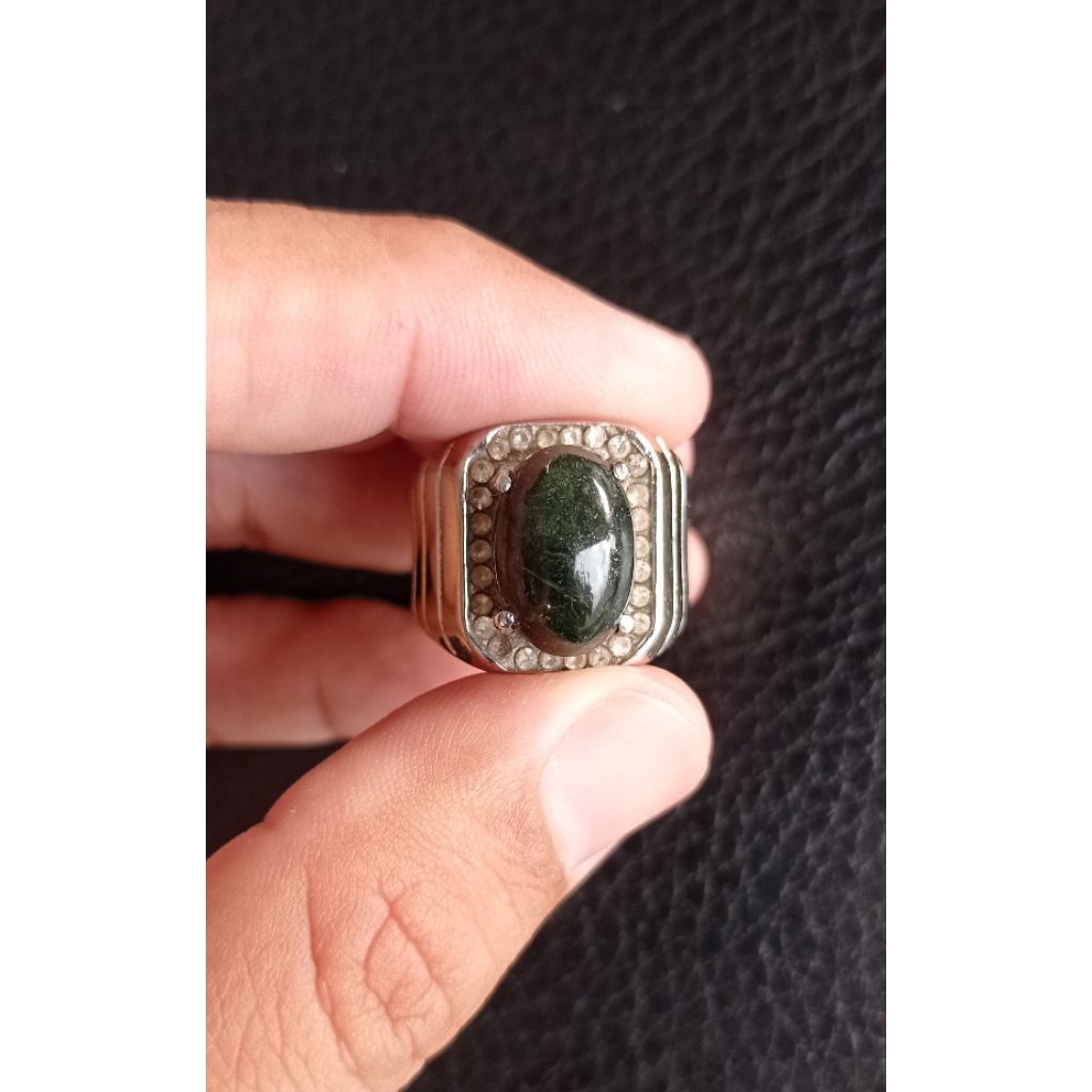 cincin batu black jade giok hitam natural warna pekat