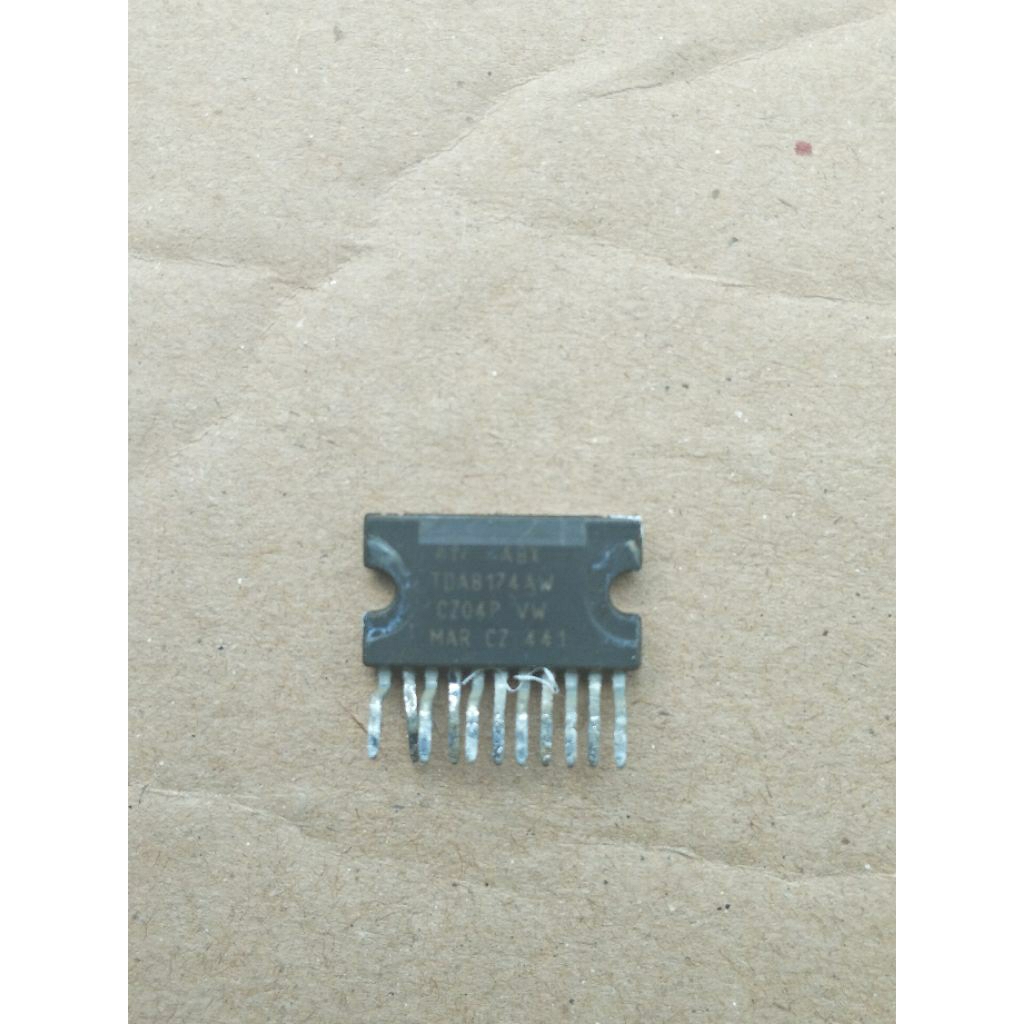 ic TDA8174AW