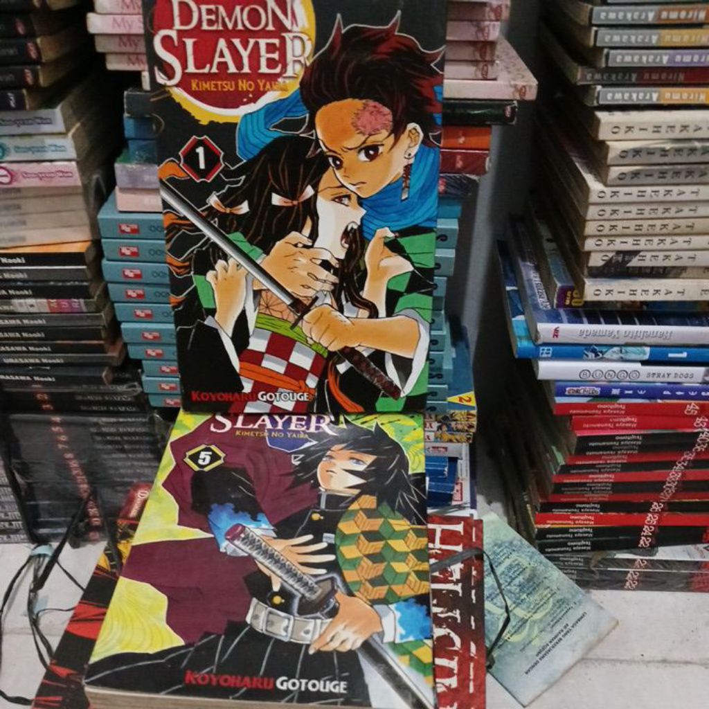 KOMIK DEMON SLAYER. CABUTAN