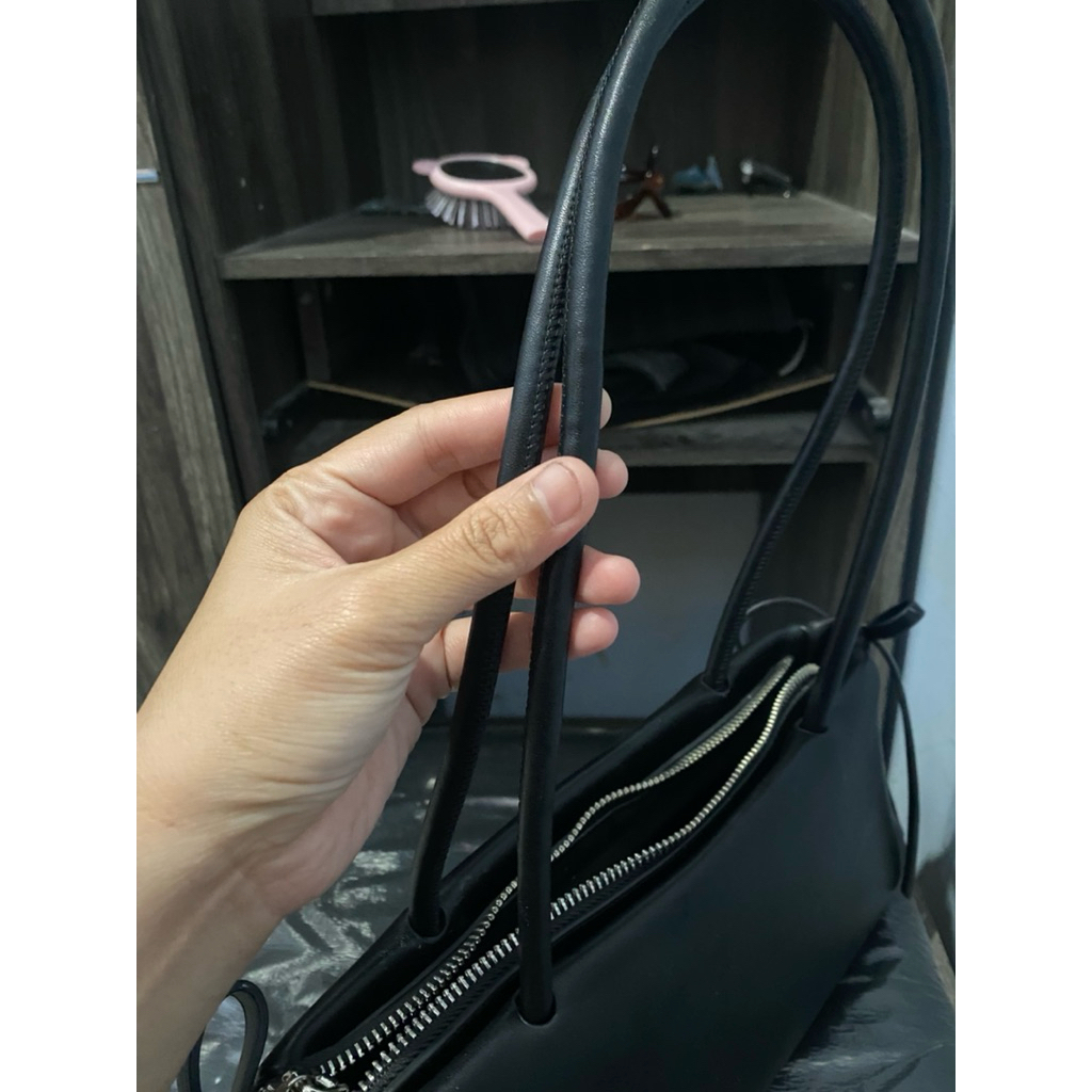 Max fashion shoulder bag preloved