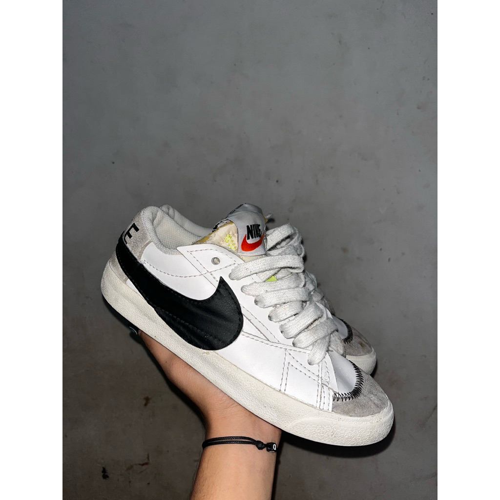 SEPATU PRIA NIKE BLAZER LOW VINTAGE 77