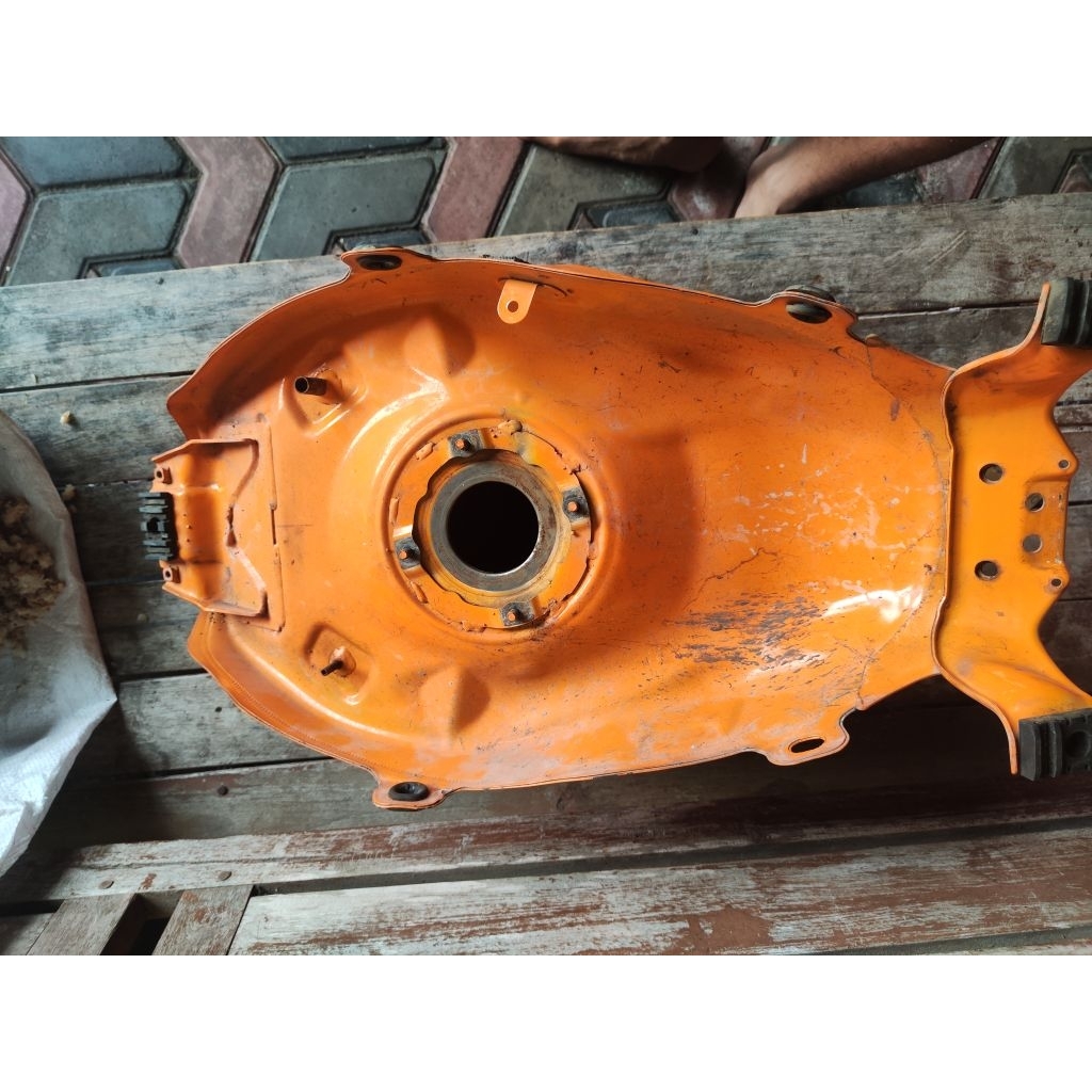 tangki cbr 150r k45a