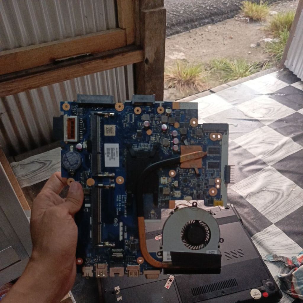 Mobo laptop hp 14-R017tx