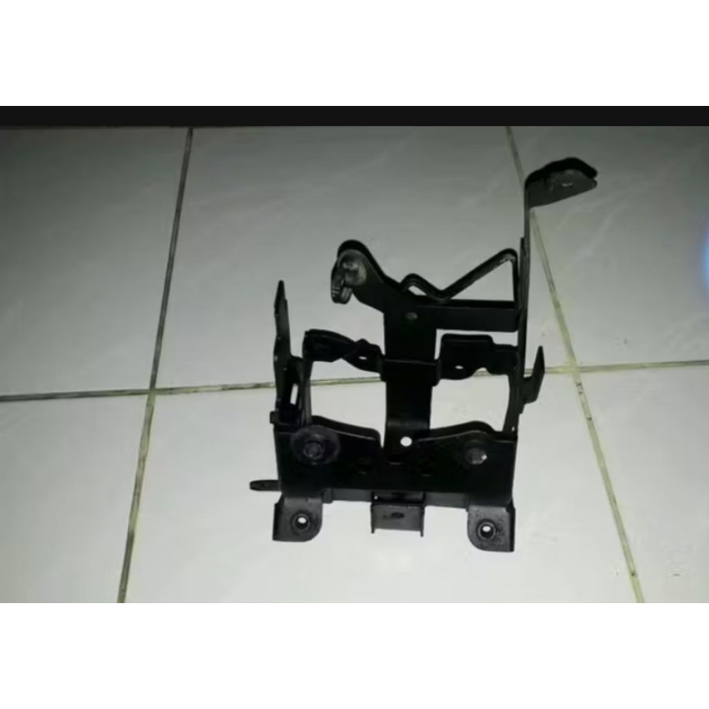 pangkon aki breaket aki tempat aki honda vario lama vario 110 vario karbu original copotan