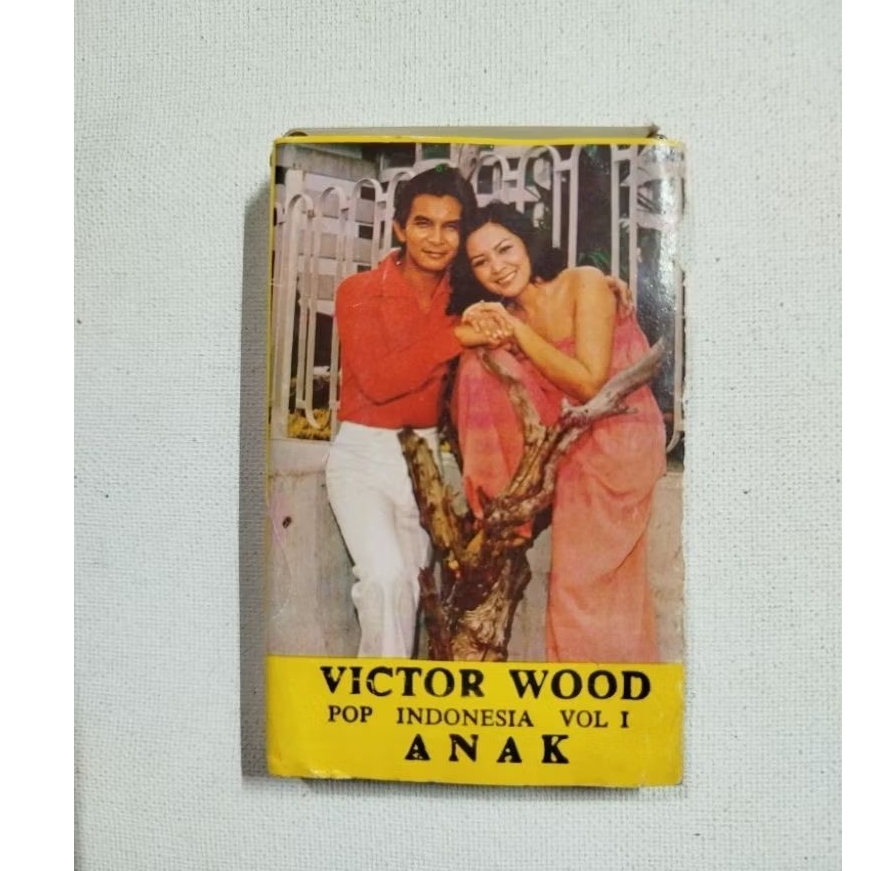 KASET PITA 2332- VICTOR WOOD